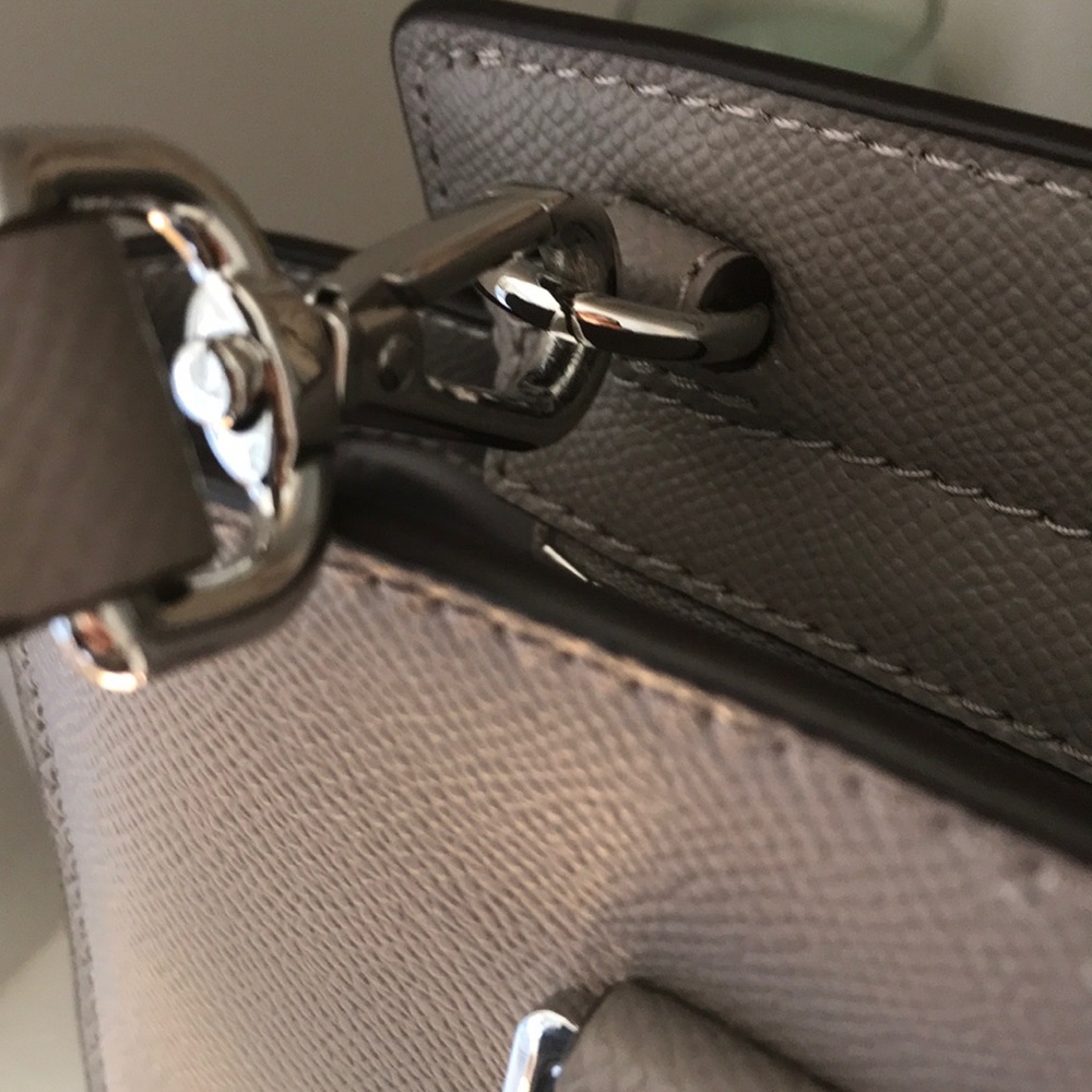 MICHAEL KORS SELMA MEDIUM SATCHEL - Picture 4 of 8